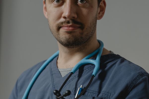 医疗健康从业者